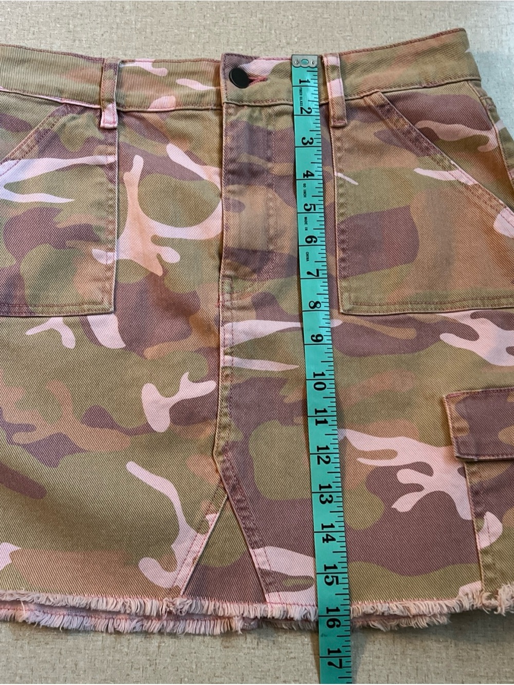 Hollister California Camouflage Cargo A-Line Skirt Button Pockets Sz 7 Waist 28 - Picture 7 of 7